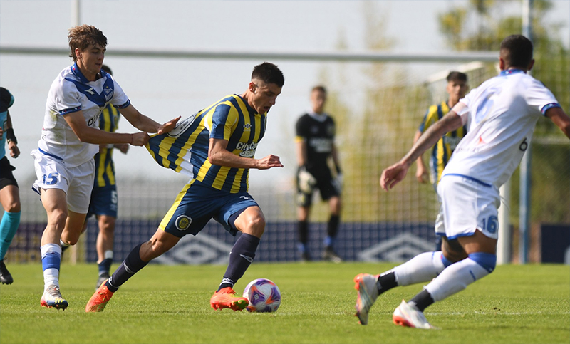 Central cayó goleado ante el líder Vélez y estiró su racha negativa