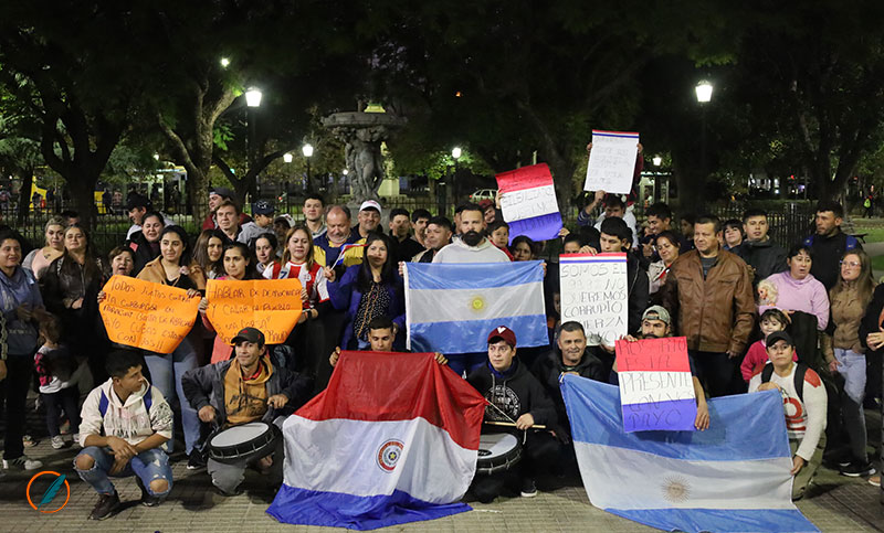 La comunidad paraguaya de Rosario protestó contra el presunto fraude en las elecciones