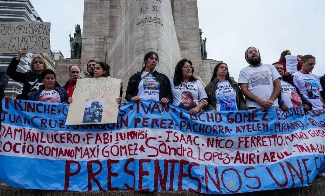 Familiares de víctimas de la inseguridad se volvieron a concentrar en el Monumento