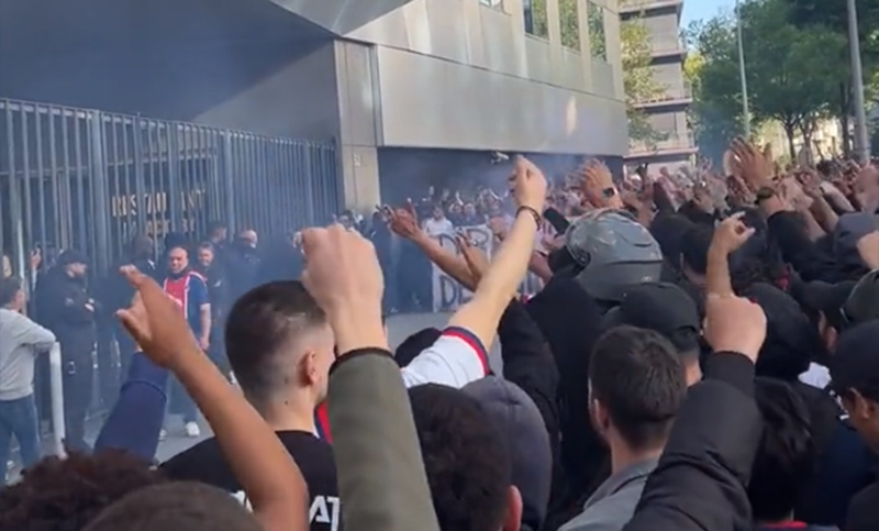 Los hinchas del PSG insultaron a Messi y el rosarino se aleja cada vez más
