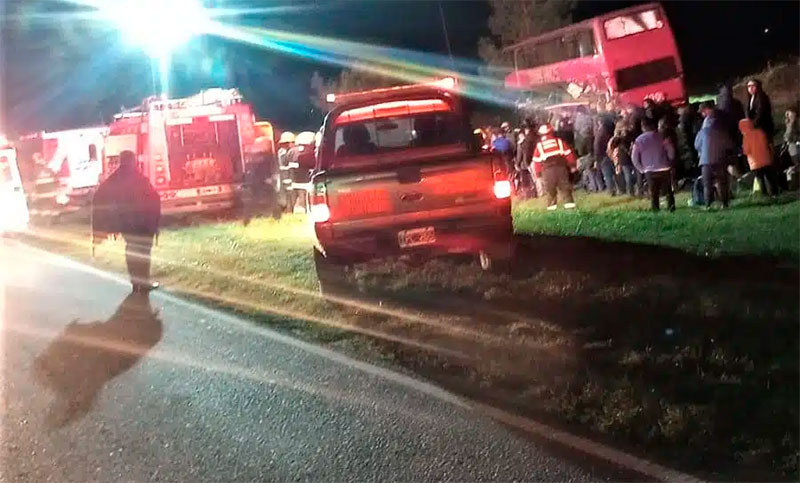 Ruta 34: cuatro personas fallecidas y heridos graves al chocar un camión y un colectivo