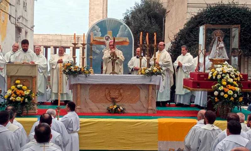 Monseñor Martín: “La Eucaristía no es premio para los perfectos, sino remedio para el perdón de nuestros pecados”
