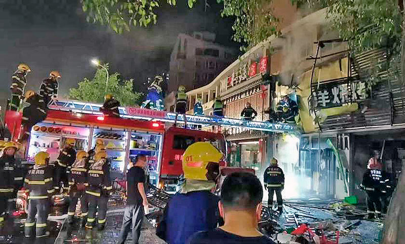 Murieron 31 personas tras la explosión en una parrilla y restaurante al noroeste de China