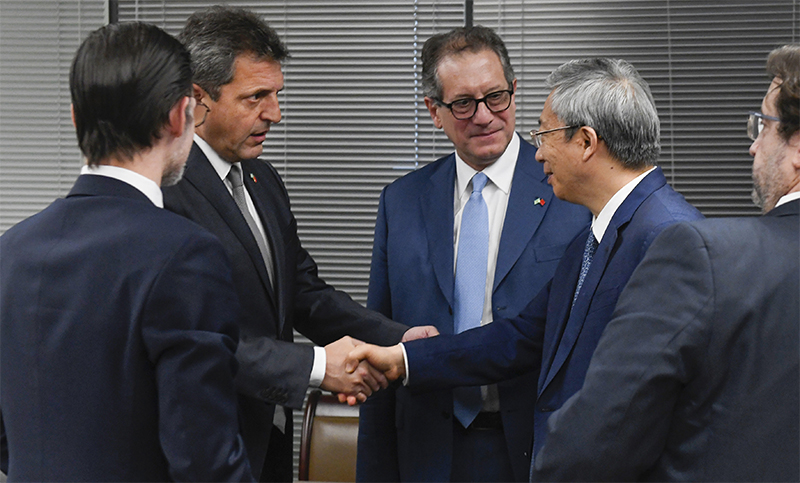Argentina renovó y amplió el swap de monedas con China, que ahora equivale a 19.000 millones de dólares