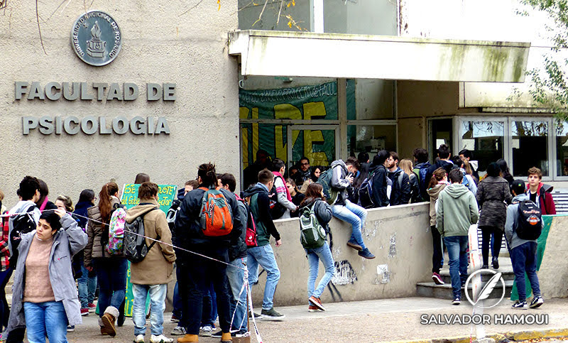 Martes sin clases en la UNR: los docentes nucleados en COAD pararán en reclamo de seguridad 