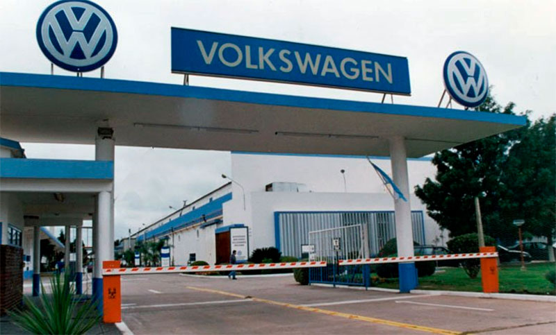 Por caída en las ventas, Volkswagen paralizó su producción en Brasil