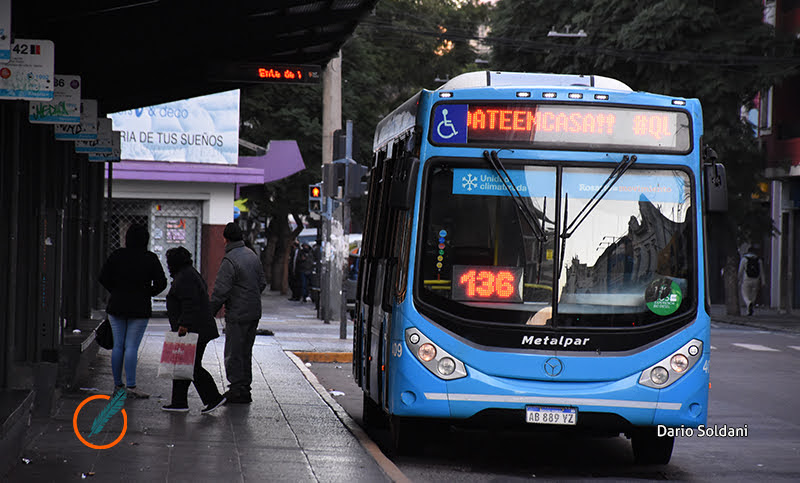 Se levantó el paro de colectivos en Rosario: hay transporte público este viernes