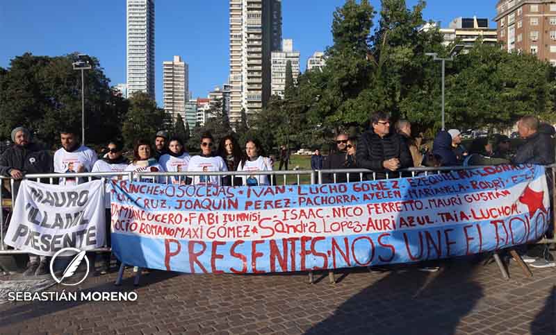 Familiares de víctimas de la inseguridad volvieron a reclamar justicia, esta vez en la celebración de la Bandera