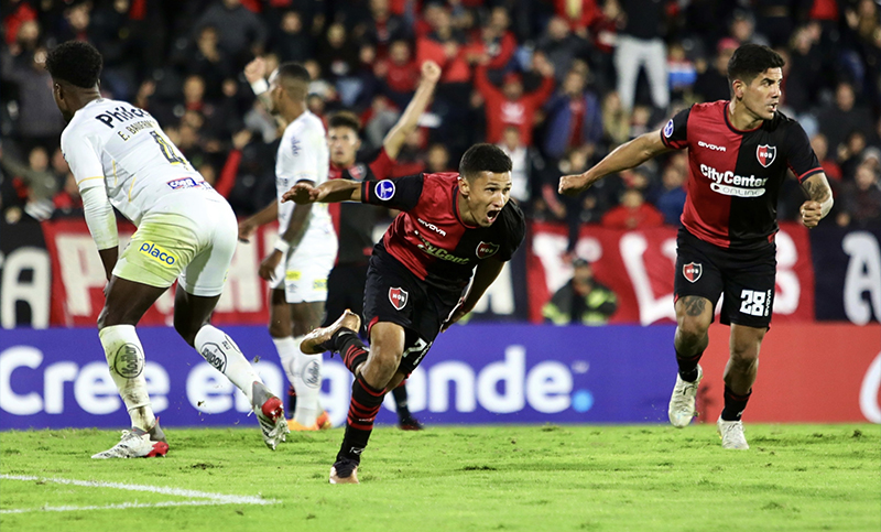 Newell’s visita a Santos con la misión de asegurarse el primer puesto
