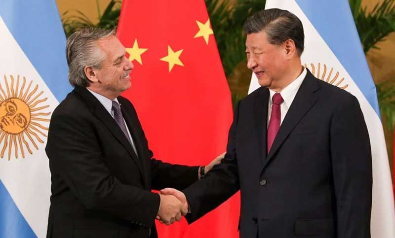 Para aliviar la salida de dólares, avanza el uso de yuanes para pagar importaciones