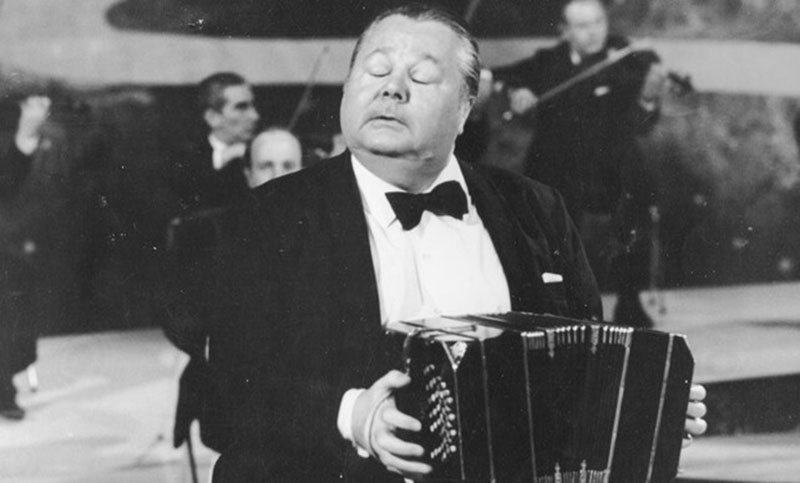 El Día del Bandoneón y el legado de Aníbal Troilo, quien “quería sonar como Gardel, y lo consiguió”