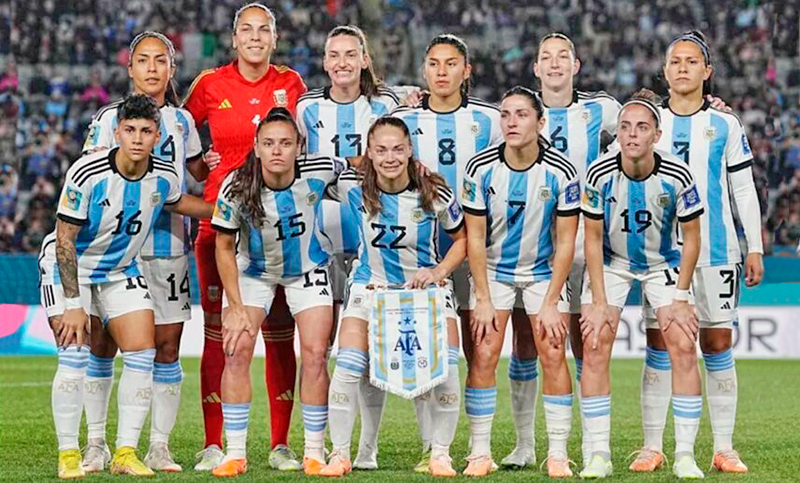 Argentina buscará su primer triunfo en la historia de los mundiales femeninos frente a Sudáfrica