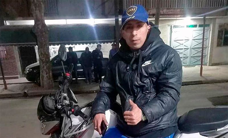 Flores: asesinaron de 37 puñaladas a un hombre y su familia apunta a una pareja de él