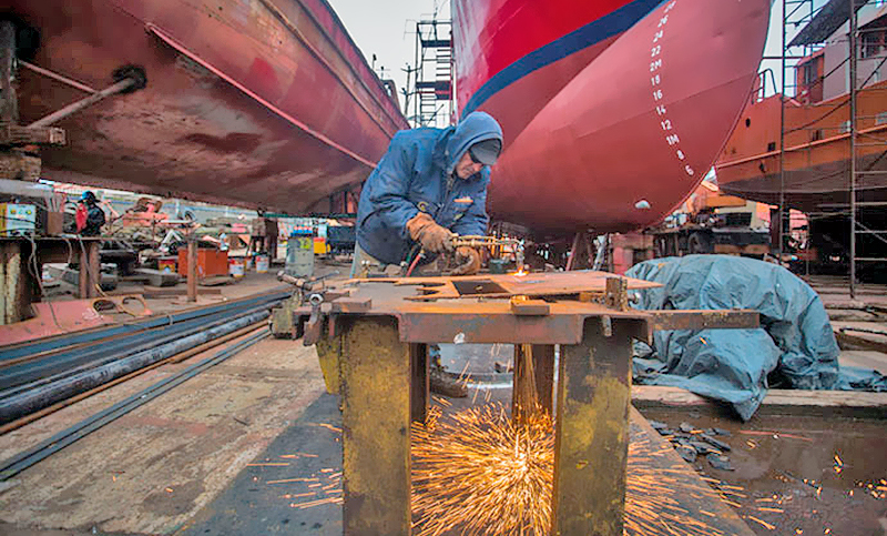 Los trabajadores marítimos pagarán menos impuesto a las ganancias por un dictamen del Gobierno