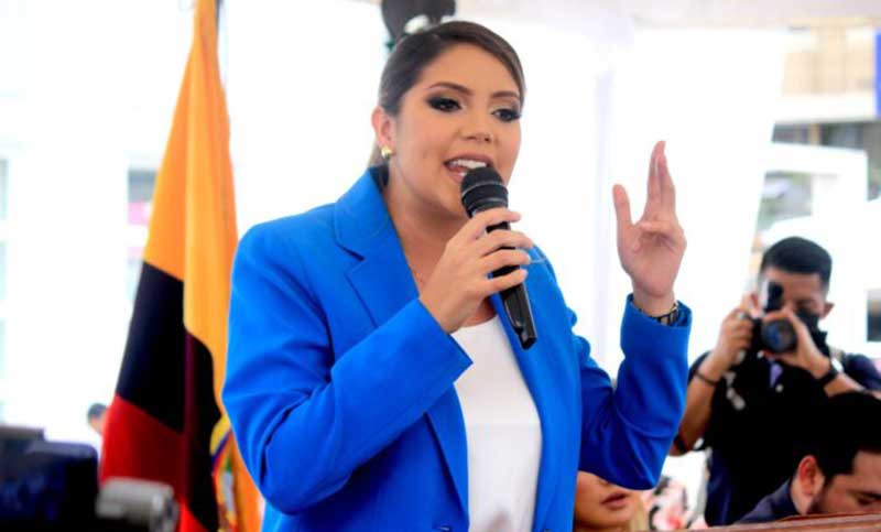 Siguen los ataques a políticos en Ecuador: una gobernadora sufrió una balacera