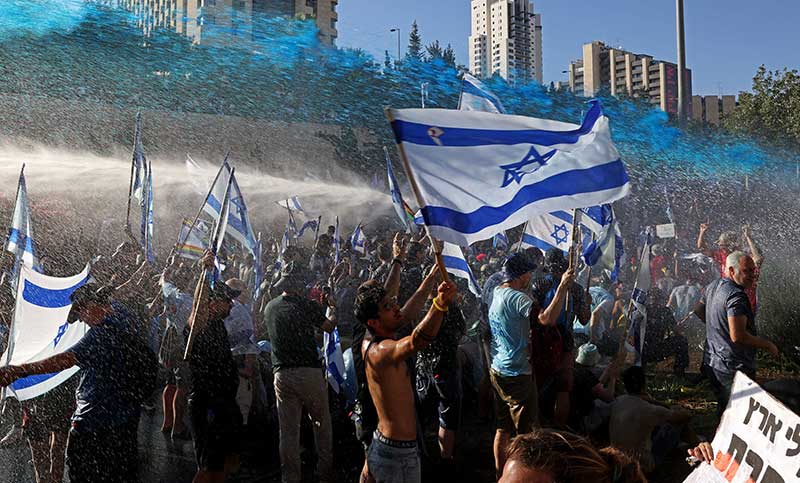 Caos en las calles: miles de personas se manifestaron contra la reforma en Israel