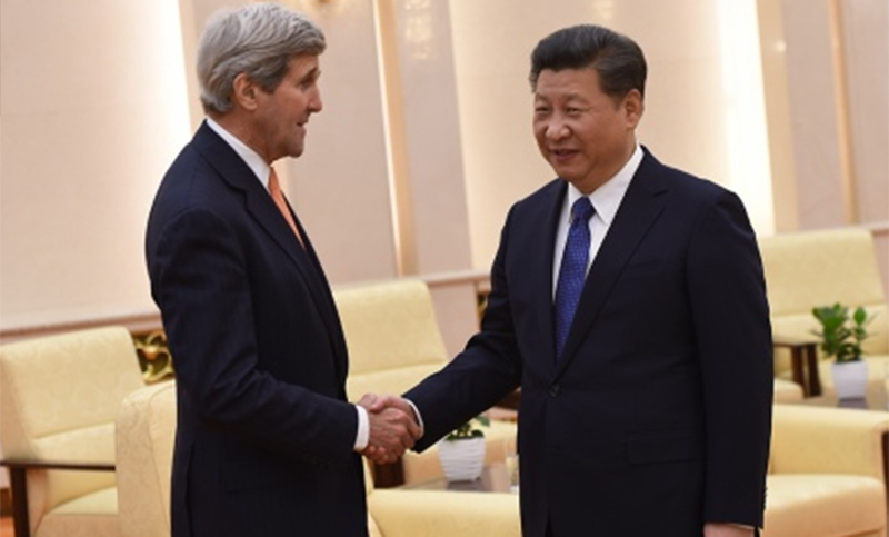 El enviado estadounidense John Kerry llegó a China para retomar el diálogo sobre el clima
