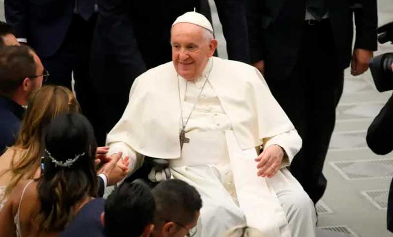 Repudio y descontento ante los agravios de Milei contra el Sumo Pontífice