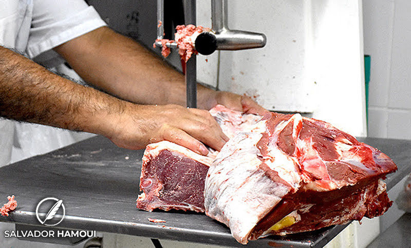 El Gobierno desmintió la suspensión de las exportaciones de carne, mientras negocia precios
