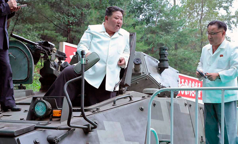 El líder norcoreano pidió aumentar la producción de munición «para hacer frente a cualquier guerra»