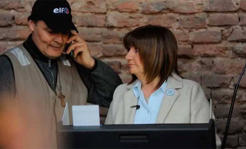 Tras siete intentos, Bullrich logró votar y calificó de desastre el voto electrónico en Ciudad de Buenos Aires