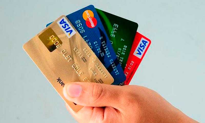 Las operaciones con tarjeta de crédito aumentaron 6,1% mensual en julio