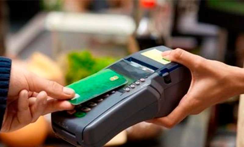 Reintegro de hasta $18.000 en compras con tarjeta de débito: a quiénes le corresponde