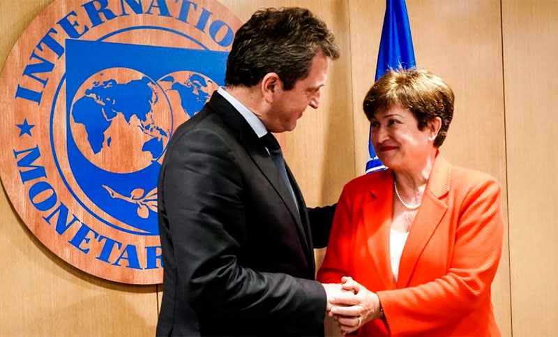 Argentina se comprometió ante el FMI a acumular reservas y subir tarifas