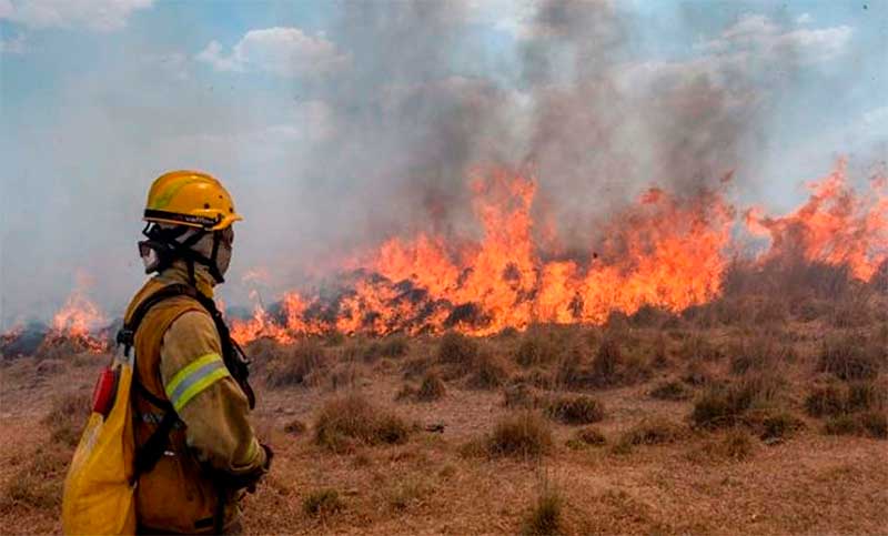 Entre Ríos, Corrientes, Córdoba, Tucumán y Chaco registran focos de incendio activo