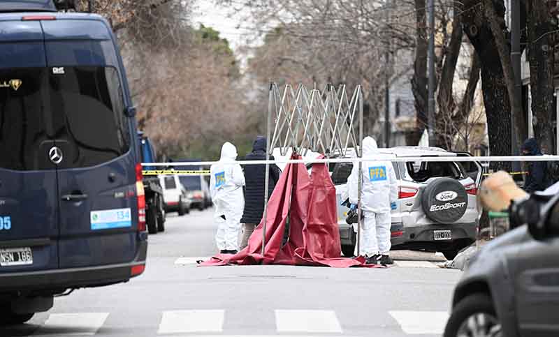 Un muerto y tres detenidos tras robo, persecución, choque y tiroteo en La Paternal