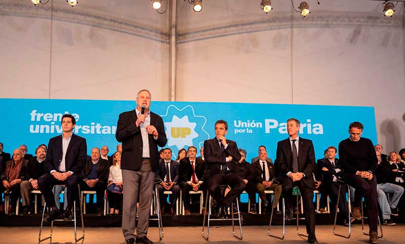 Perczyk llamó a avanzar en educación con «más horas de clases, libros, computadoras y paritarias»