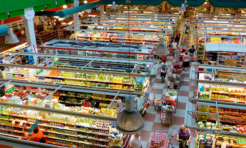 Acuerdo del Gobierno con mayoristas y supermercados: aumentos del 5% mensual por tres meses