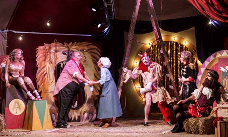 El Gran Circo Argentino se despide del Teatro La Comedia