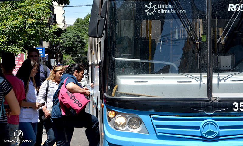 Javkin confirmó un nuevo aumento del boleto: «Iríamos hacia los 185 pesos»