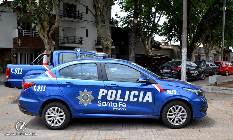 Dañaron un móvil policial en la puerta de la comisaría 22 en Rosario