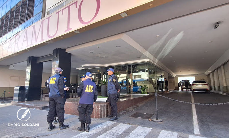 Velan los restos de César Carmona, el policía asesinado a tiros en la puerta de la Agencia de Investigación Criminal