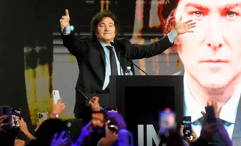 Javier Milei y Luis Barrionuevo reafirmaron su alianza con un acto en Parque Norte