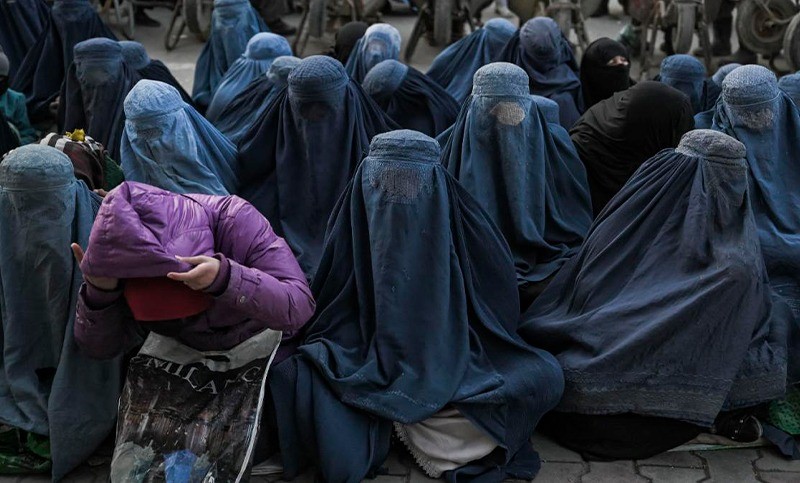 Muchas mujeres de Afganistán padecen ansiedad, aislamiento y depresión