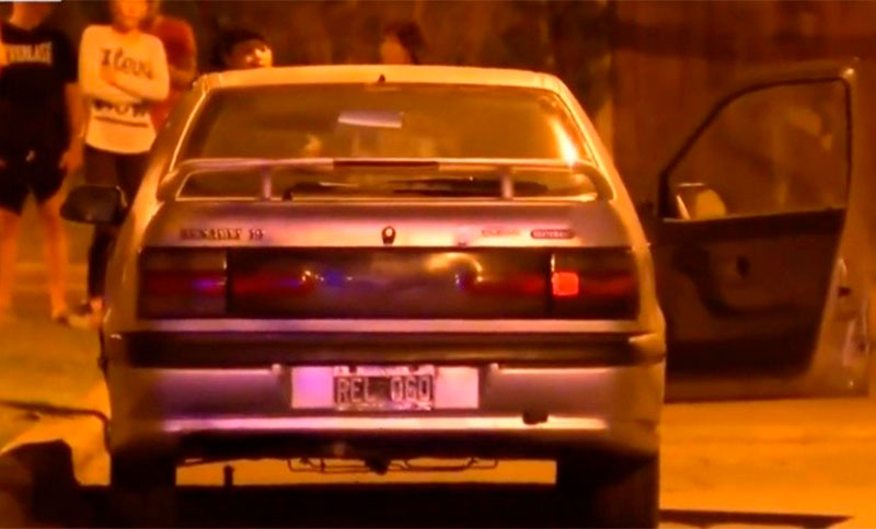 Acribillaron a un hombre dentro de un auto en zona sur