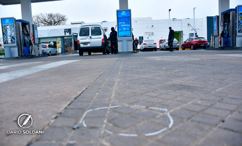 Zona norte: balean estación de servicio cuando un contingente de estudiantes esperaba allí para salir de viaje