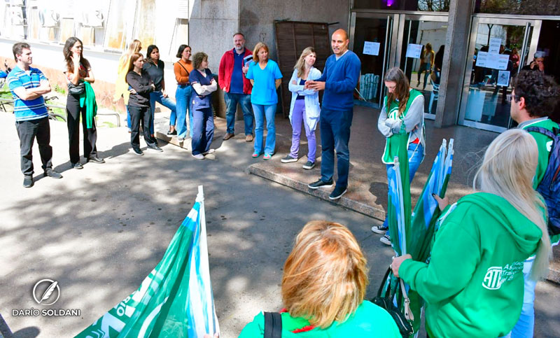 Personal de Salud Mental del Eva Perón hace un paro por la continuidad laboral de trabajadores del sector
