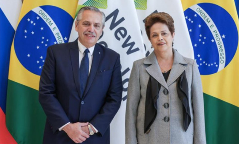 Fernández se reunió con Dilma Rousseff en Shanghái: Argentina adhirió oficialmente al banco de los Brics
