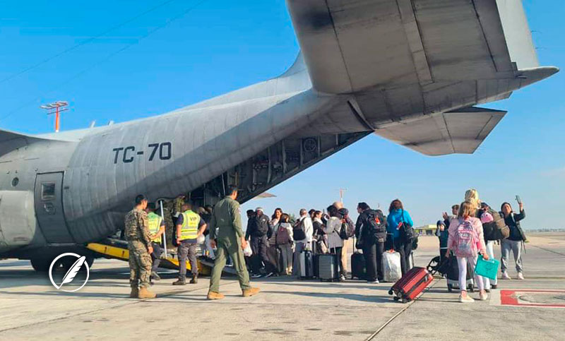 Un segundo vuelo con argentinos evacuados de Israel partió desde Tel Aviv hacia Roma
