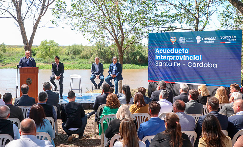 Perotti y Schiaretti viajan a Asia en busca de créditos para la construcción de un acueducto