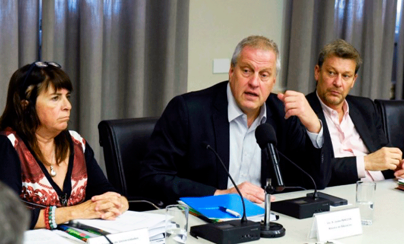 Educación trató siete puntos para la nueva universidad argentina