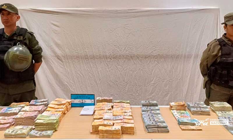 Gendarmería incautó más de US$700.000 en operativos realizados en Rosario y Mendoza