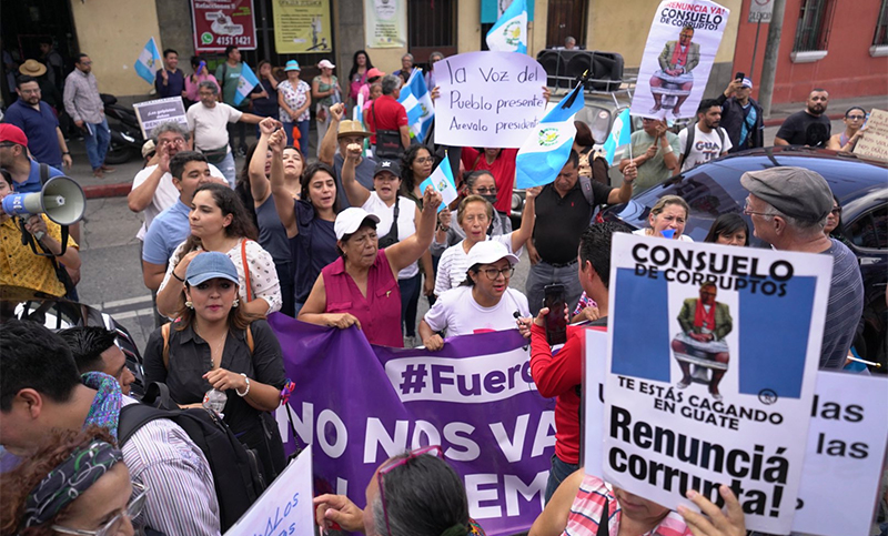 El presidente electo de Guatemala denunció un «golpe de Estado en proceso»
