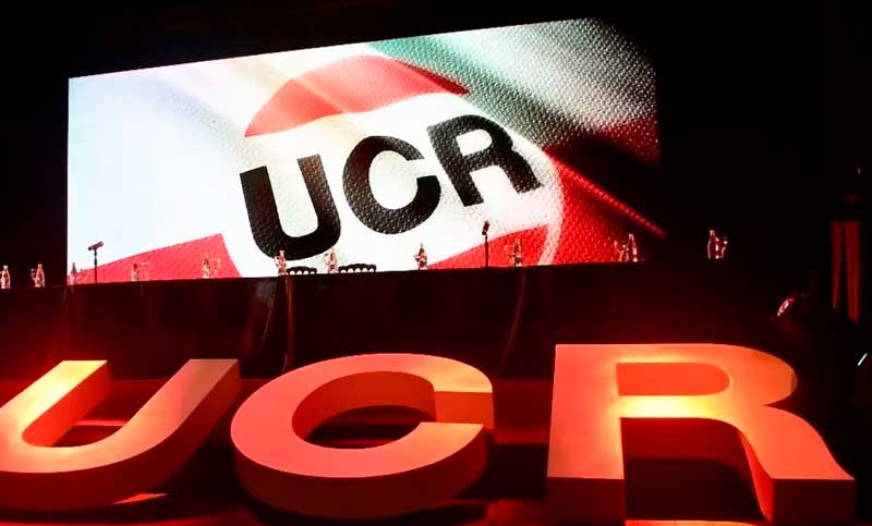 Entre Massa y el voto en blanco: la UCR decide qué postura tomará en el balotaje