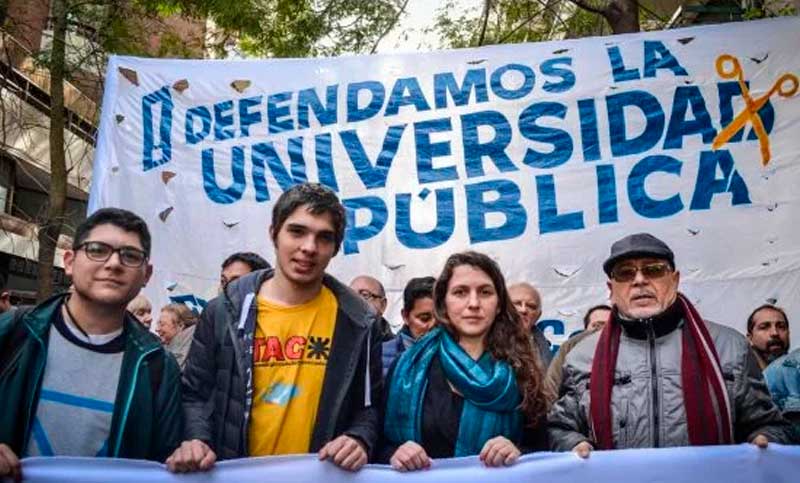 La UNR desobliga a docentes y alumnos para que  puedan asistir a la marcha contra los vouchers de Milei