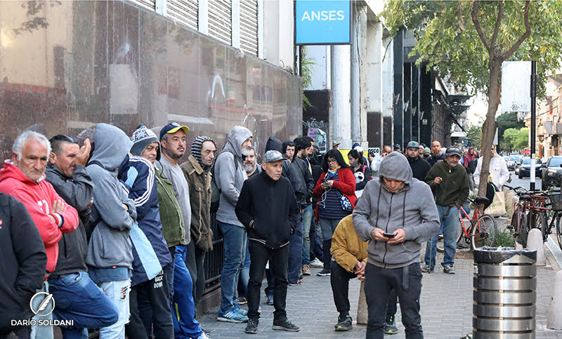 Más de dos millones y medio de trabajadores informales que cobran el refuerzo ingresaron al Compre Sin IVA
